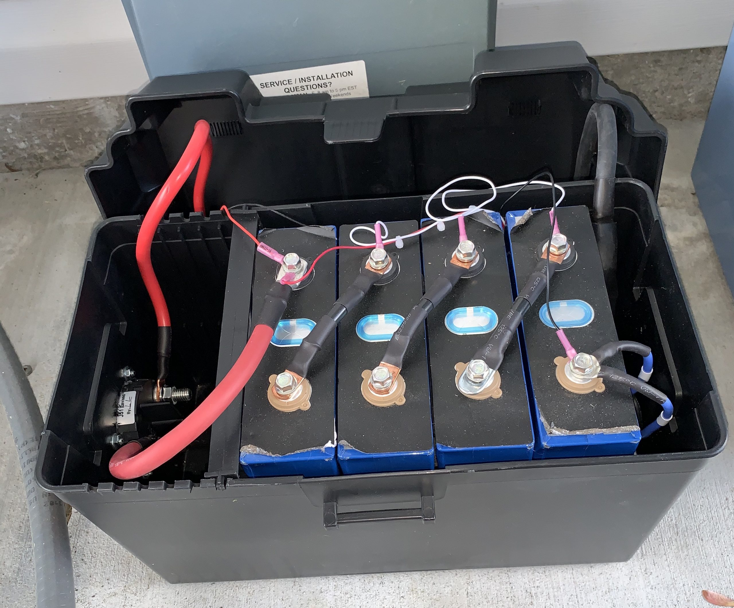 Building a DIY Lithium Iron Phosphate (LiFePO4) Battery for Solar